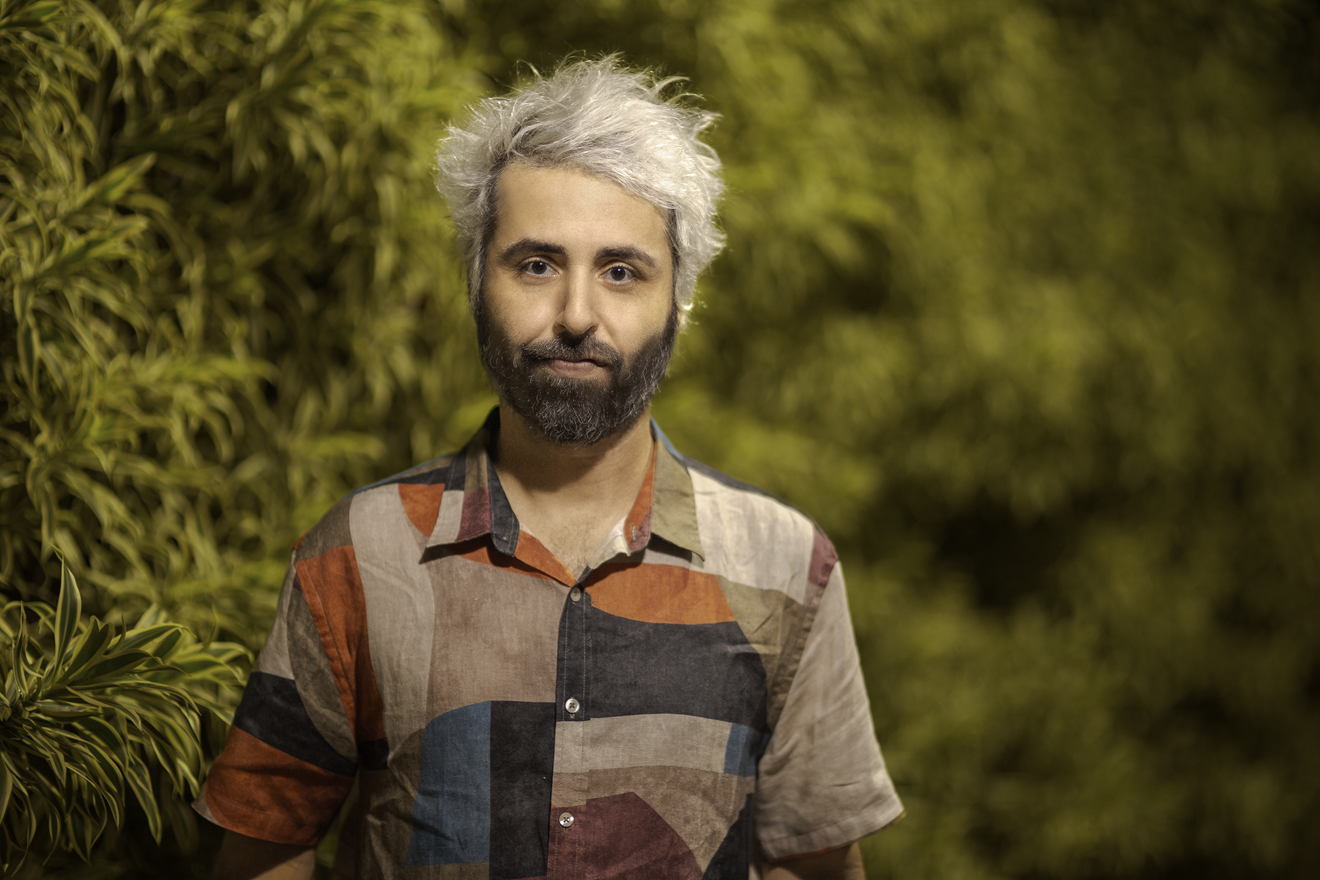 Eu Galhardo lança seu disco completo