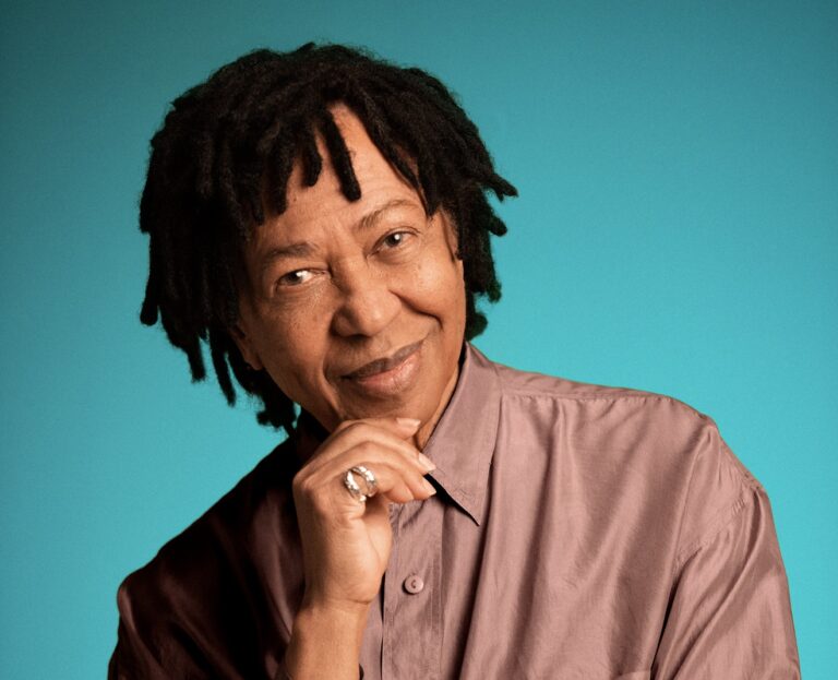Djavan anuncia nova turnê para celebrar seus 50 anos de carreira