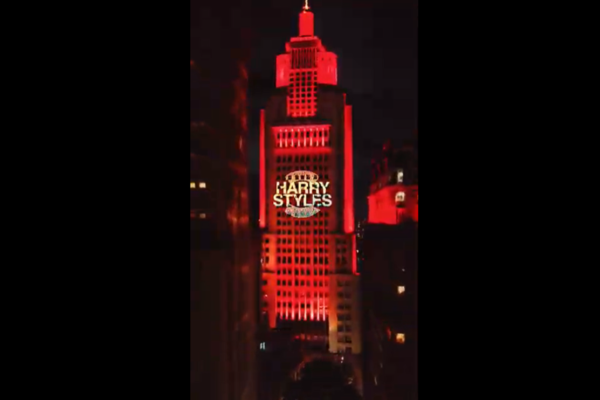 Harry Styles ilumina São Paulo antes de sua passagem pelo Brasil