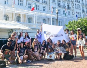 Shakira mobiliza fãs brasileiros em campanha histórica pelo Hall da Fama do Rock 2026