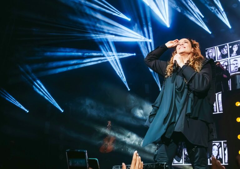 Ana Carolina retorna a Buenos Aires com a turnê “25 Anas” após mais de uma década