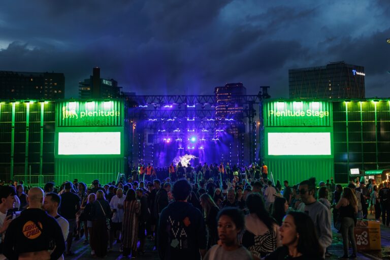 Olivia Rodrigo se destaca no Primavera Sound Barcelona com show surpresa