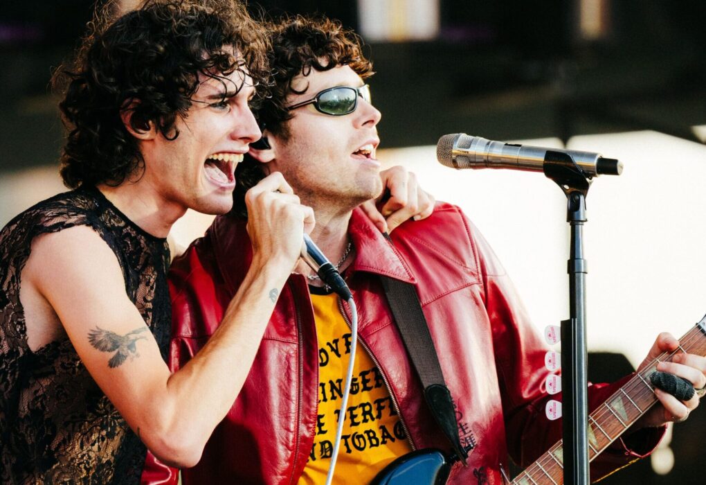 5 Seconds of Summer surpreende no Lollapalooza Chicago com sombr e convidados especiais na abertura do festival