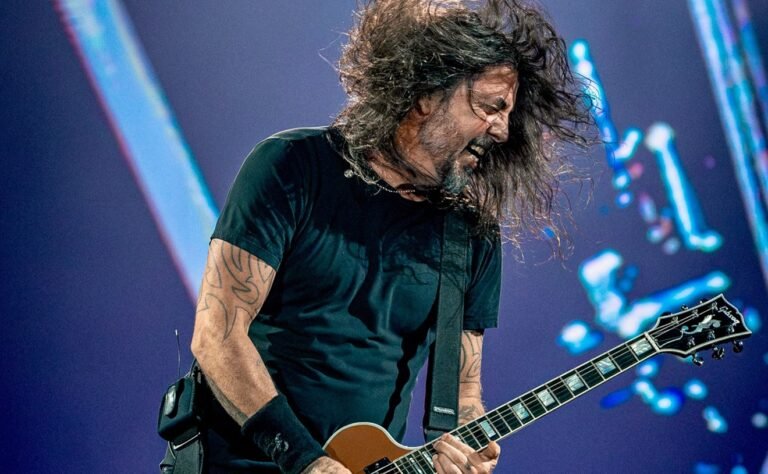 Foo Fighters encerra primeiro dia do Rock in Rio 2026 com clássicos e muita emoção