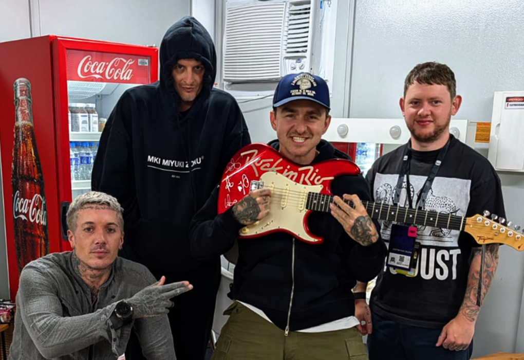 Rock in Rio promove leilão beneficente com itens autografados por artistas da edição 2026