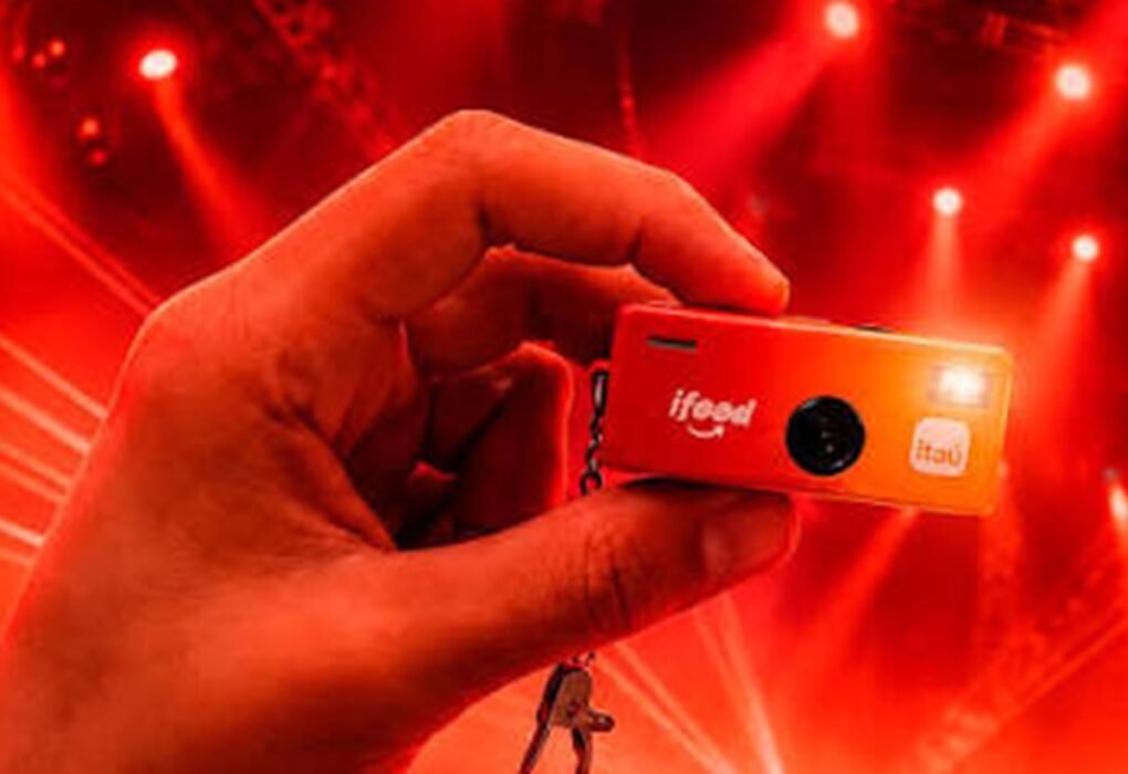 Itaú celebra 25 anos de parceria com o Rock in Rio com cashback, brindes e experiências exclusivas