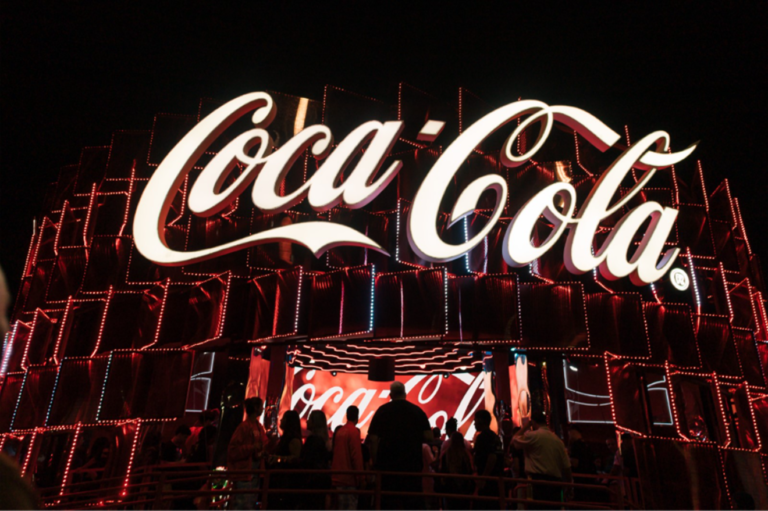 Coca-Cola lidera engajamento nas redes e aumenta experiência no Rock in Rio 2026